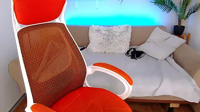 RedHeadBridget online show from February 6, 9:11 am