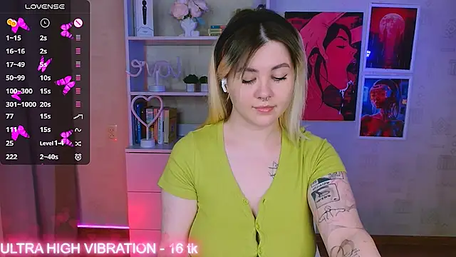 cutie mili online show from February 13, 4:43 am