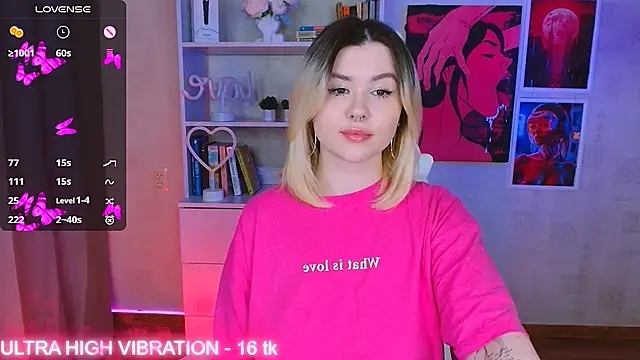 cutie mili online show from March 7, 11:07 am