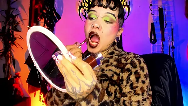 irregular fetish  online show from July 17, 2:40 am
