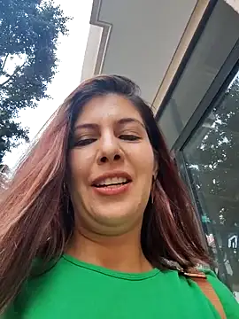 scarlett moore online show from December 18, 3:18 pm