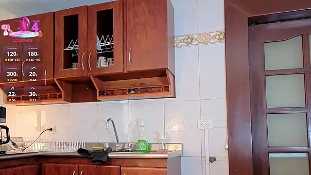 scarlett moore online show from April 20, 3:26 pm