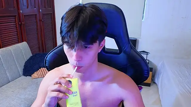 Snapshot of carl_dixon chatting on October 30, 9:15 pm carl dixon online show from October 30, 9:15 pm