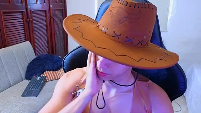 Snapshot of carl_dixon chatting on October 31, 5:03 pm carl dixon online show from October 31, 5:03 pm