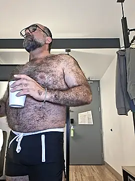 chainjulious online show from April 22, 11:23 am