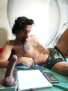 Snapshot of iirgastam3 chatting on February 19, 7:48 pm iirgastam3 online show from February 19, 7:48 pm