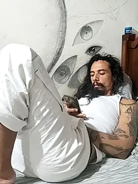 Snapshot of iirgastam3 chatting on March 13, 12:48 am iirgastam3 online show from March 13, 12:48 am