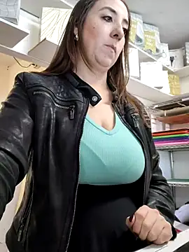 Mia Novikov online show from November 6, 6:31 pm