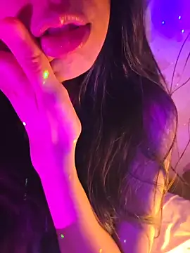 aloneathome online show from December 18, 8:53 am