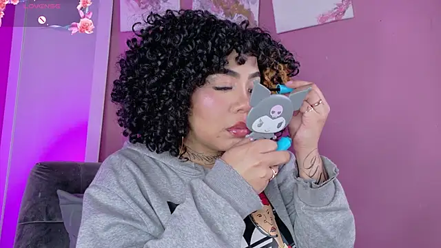 Snapshot of foxxy-lov3 chatting on May 25, 1:39 pm foxxy-lov3 online show from May 25, 1:39 pm
