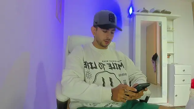 Ethan mullers online show from January 25, 8:00 pm