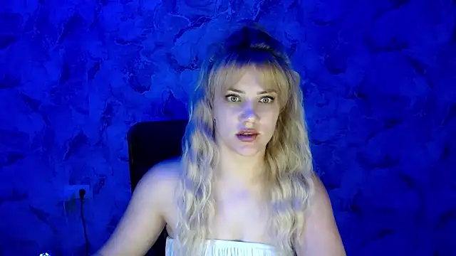 Snapshot of nika_gold1 chatting on July 30, 3:11 pm nika gold1 online show from July 30, 3:11 pm