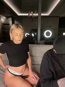 SexOnMyLvL online show from March 10, 9:20 pm