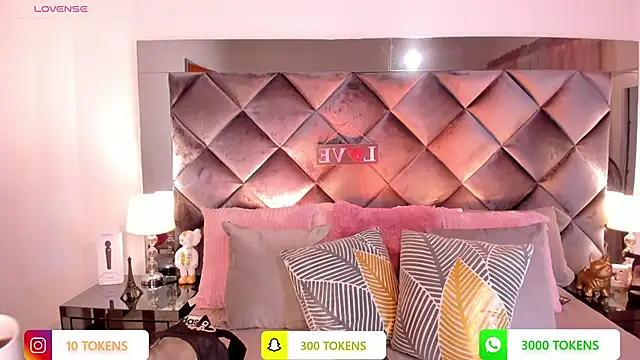 Snapshot of sofhiaa_adaams chatting on March 14, 11:22 pm sofhiaa adaams online show from March 14, 11:22 pm