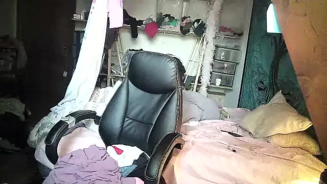 Ombeline1 online show from March 4, 7:08 am