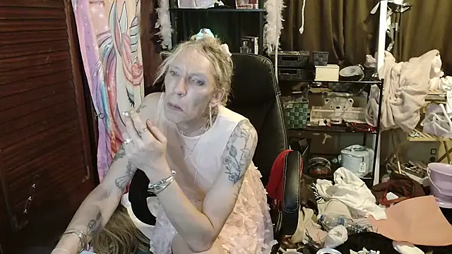 Ombeline1 online show from November 4, 2:54 am