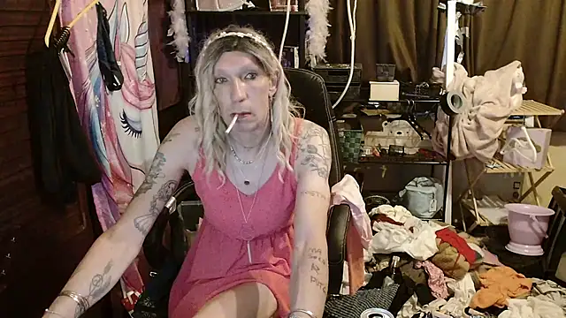 Ombeline1 online show from November 12, 6:36 am