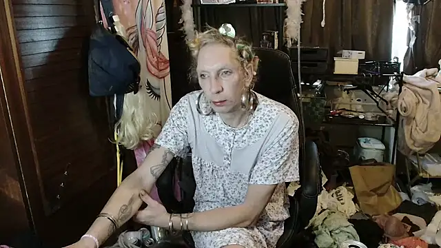 Ombeline1 online show from November 29, 8:06 am