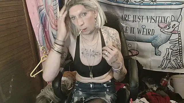 Ombeline1 online show from February 1, 7:18 am