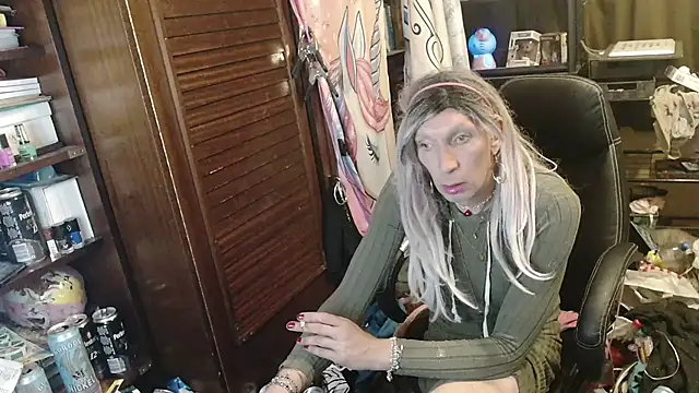 Ombeline1 online show from April 22, 7:48 pm