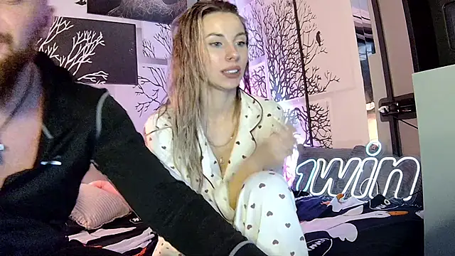 Snapshot of niki7377 chatting on December 9, 10:43 am niki7377 online show from December 9, 10:43 am