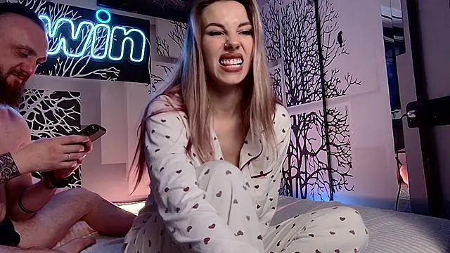 Snapshot of niki7377 chatting on March 12, 12:04 pm niki7377 online show from March 12, 12:04 pm