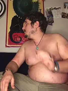 Snapshot of Daminou28 chatting on December 1, 11:47 pm Daminou28 online show from December 1, 11:47 pm