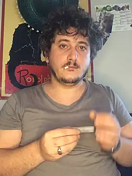 Snapshot of Daminou28 chatting on December 28, 8:58 am Daminou28 online show from December 28, 8:58 am