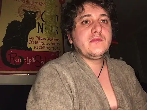 Snapshot of Daminou28 chatting on January 22, 3:31 am Daminou28 online show from January 22, 3:31 am