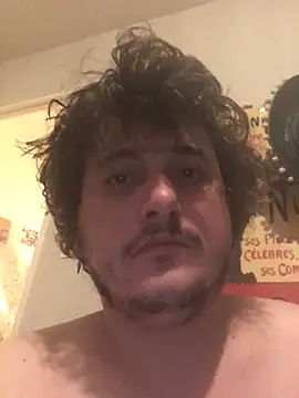 Snapshot of Daminou28 chatting on March 8, 1:50 am Daminou28 online show from March 8, 1:50 am