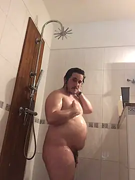 Snapshot of Daminou28 chatting on March 12, 8:51 am Daminou28 online show from March 12, 8:51 am