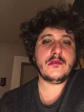 Snapshot of Daminou28 chatting on March 15, 12:15 am Daminou28 online show from March 15, 12:15 am