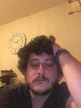 Snapshot of Daminou28 chatting on March 22, 12:49 am Daminou28 online show from March 22, 12:49 am