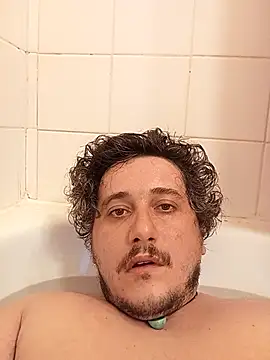 Snapshot of Daminou28 chatting on September 16, 2:51 pm Daminou28 online show from September 16, 2:51 pm