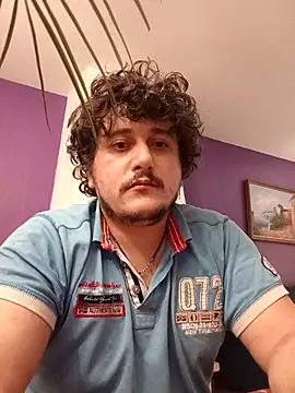 Snapshot of Daminou28 chatting on September 20, 2:23 am Daminou28 online show from September 20, 2:23 am