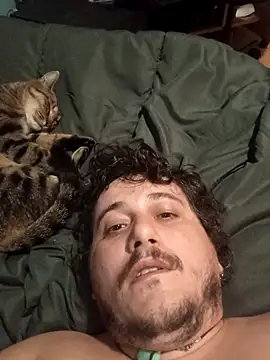 Snapshot of Daminou28 chatting on September 22, 10:23 pm Daminou28 online show from September 22, 10:23 pm