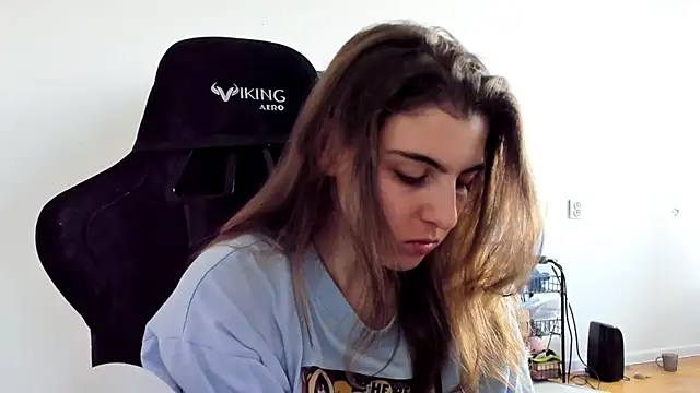 Snapshot of emmamurrr chatting on September 27, 10:53 am emmamurrr online show from September 27, 10:53 am