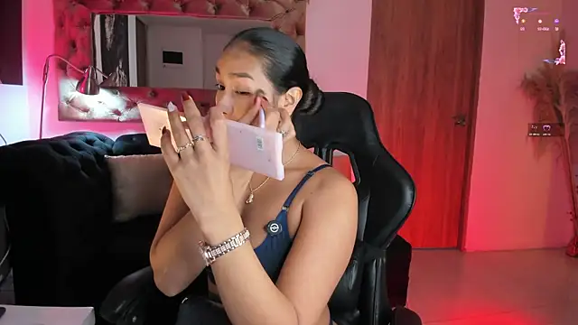 AmelyaMann online show from April 17, 12:52 pm