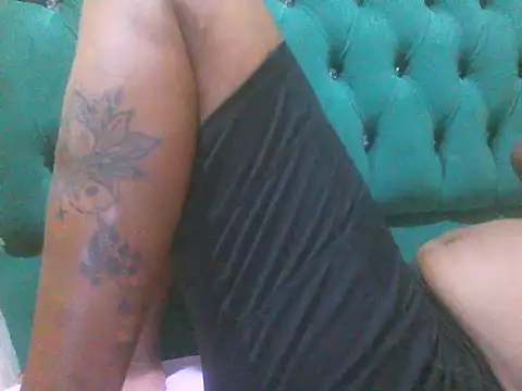 Snapshot of Sexy_Riri chatting on November 28, 3:31 am Sexy Riri online show from November 28, 3:31 am