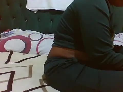 Sexy Riri online show from April 18, 10:10 pm