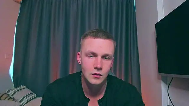 Snapshot of Samuel_Andrew chatting on February 25, 1:30 am Samuel Andrew online show from February 25, 1:30 am