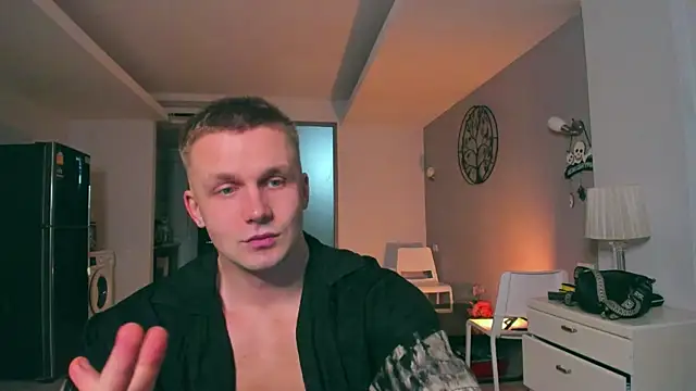 Snapshot of Samuel_Andrew chatting on October 29, 6:48 am Samuel Andrew online show from October 29, 6:48 am