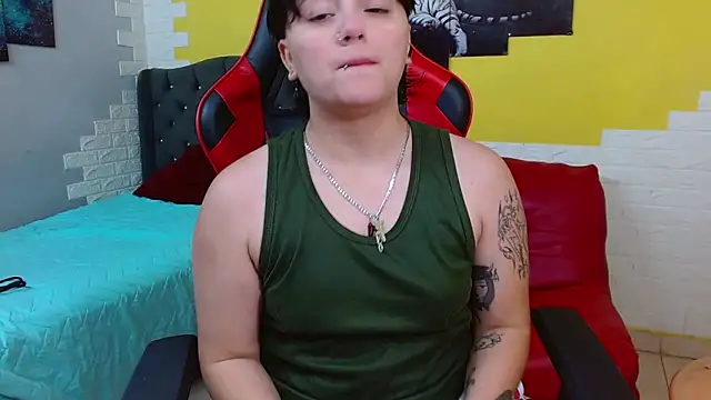 isabeautyx19 online show from February 18, 2:07 am