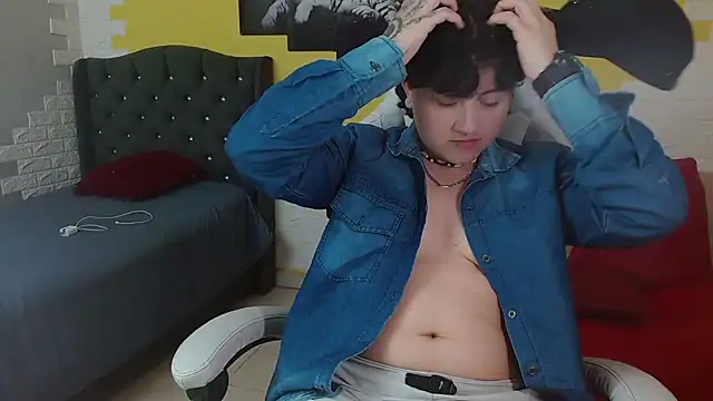 isabeautyx19 online show from April 8, 2:44 am