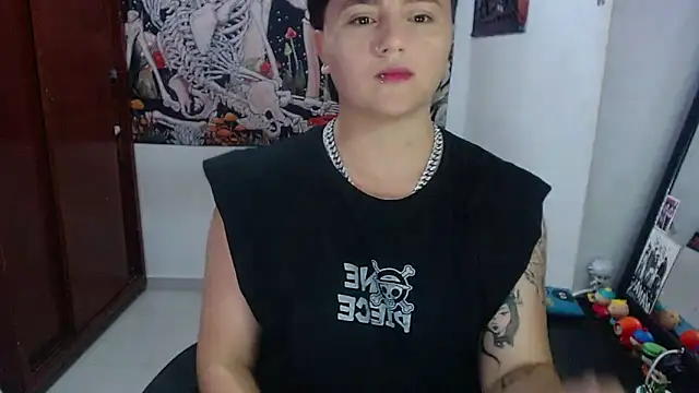 isabeautyx19 online show from April 21, 9:28 pm