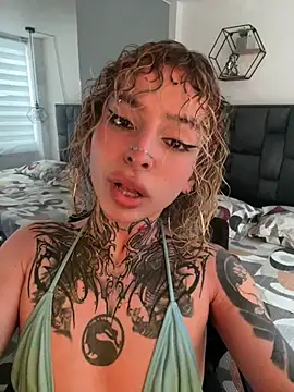 Snapshot of Bonnie_vega chatting on July 1, 9:03 pm Bonnie vega online show from July 1, 9:03 pm