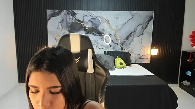 Ivy 16 online show from March 3, 12:05 pm