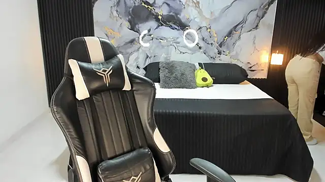 Ivy 16 online show from March 19, 12:01 pm