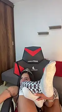 Snapshot of alexa_joonesofficial chatting on February 15, 3:31 am alexa joonesofficial online show from February 15, 3:31 am