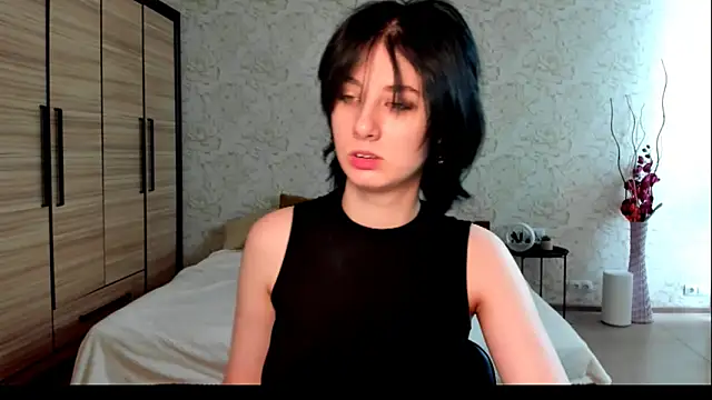 JulisSweet online show from January 18, 7:38 am